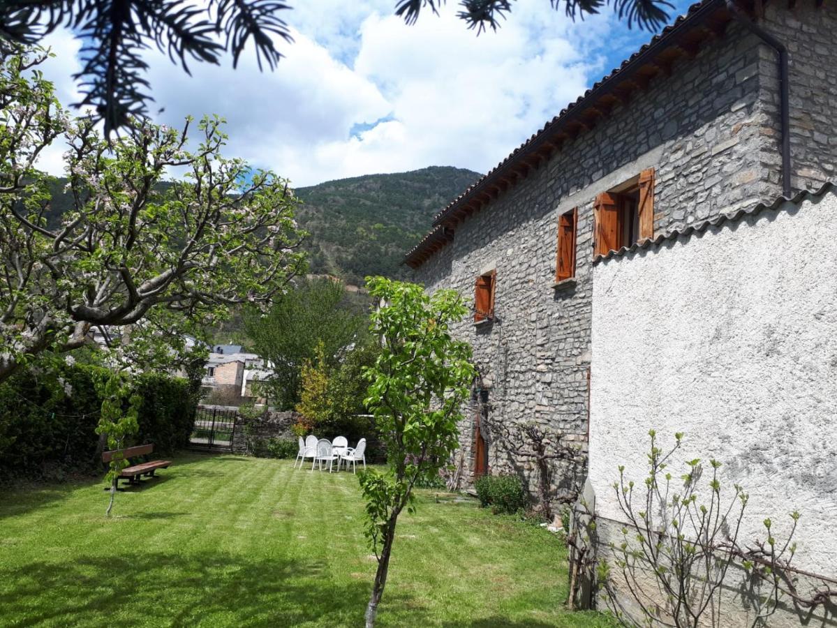 Cirjuana, Casa En El Centro Con Agradable Jardin Y Barbacoa By Pirineos 360 Villa Biescas  Buitenkant foto
