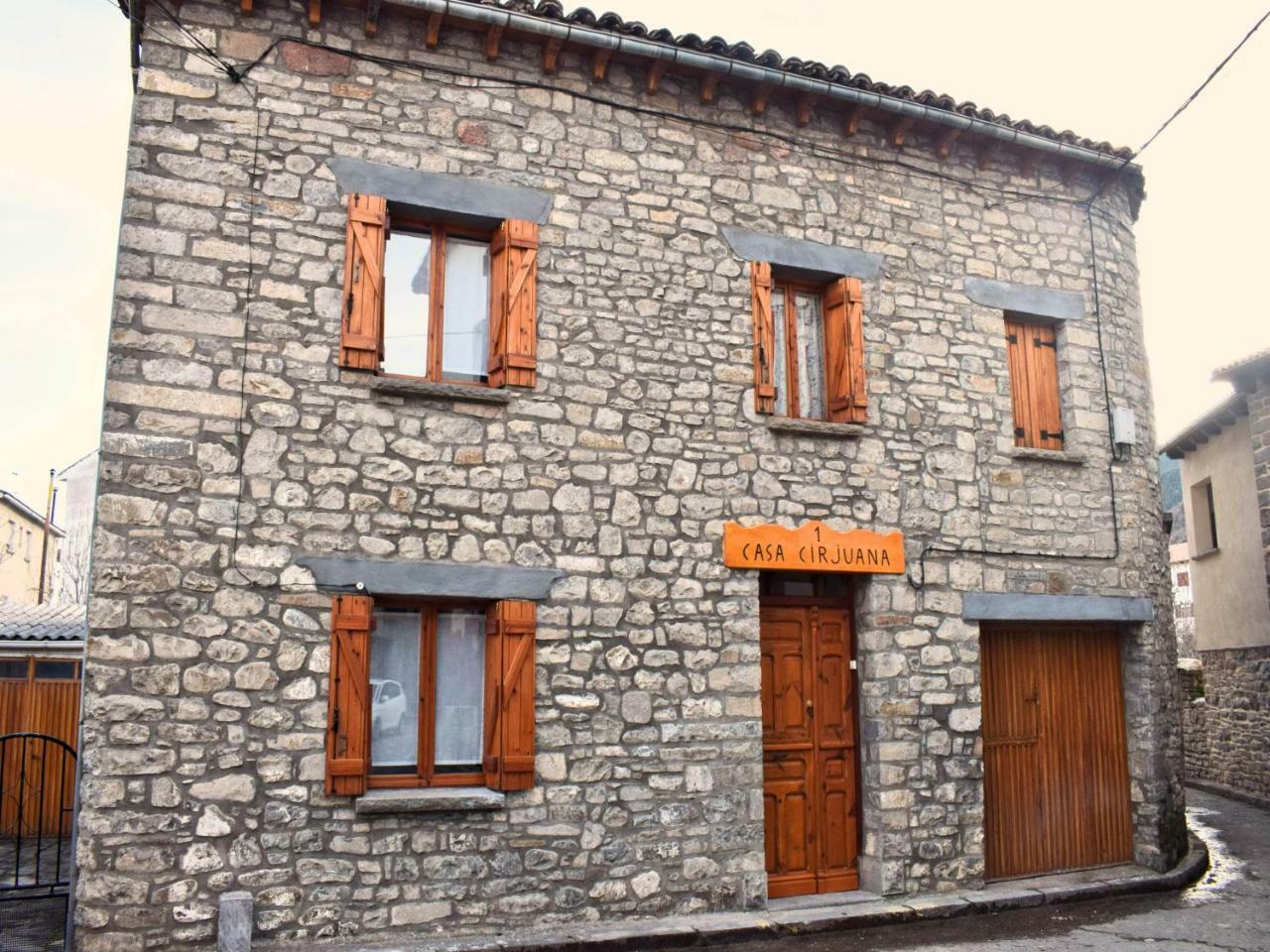 Cirjuana, Casa En El Centro Con Agradable Jardin Y Barbacoa By Pirineos 360 Villa Biescas  Buitenkant foto